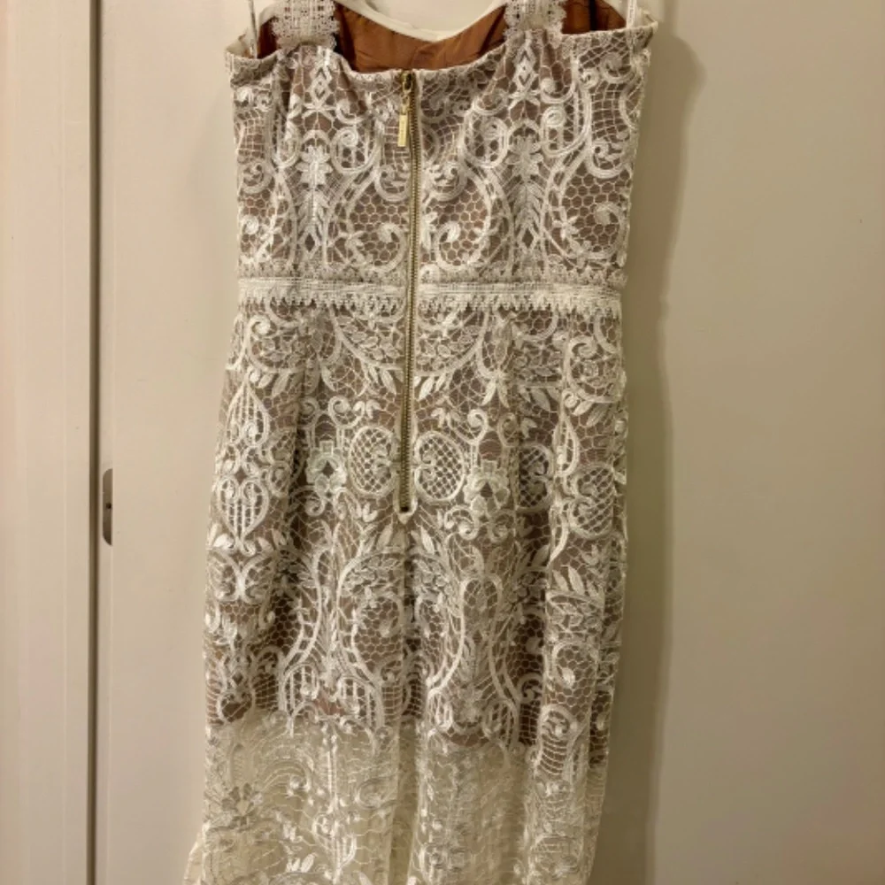 Beautiful white bridal shower dress! - Picture 6 of 8